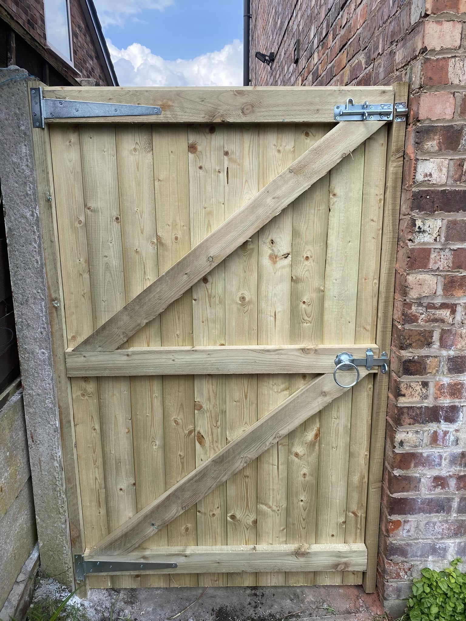 Fencing in Milton Keynes